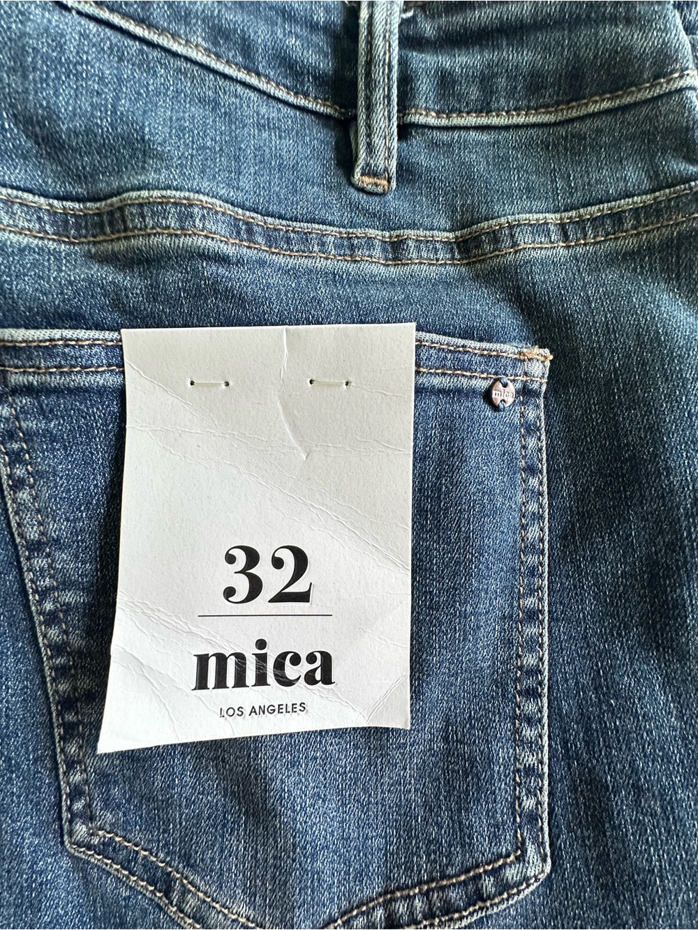 High-Waist Straight Leg Jeans in Washed Dark Blue - Picture 3 of 10
